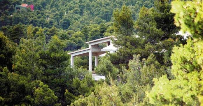 Νομολογία ΣτΕ: Νόμιμη η επιβολή ειδικής αποζημίωσης για διατήρηση δασικού αυθαιρέτου σε εργολάβο