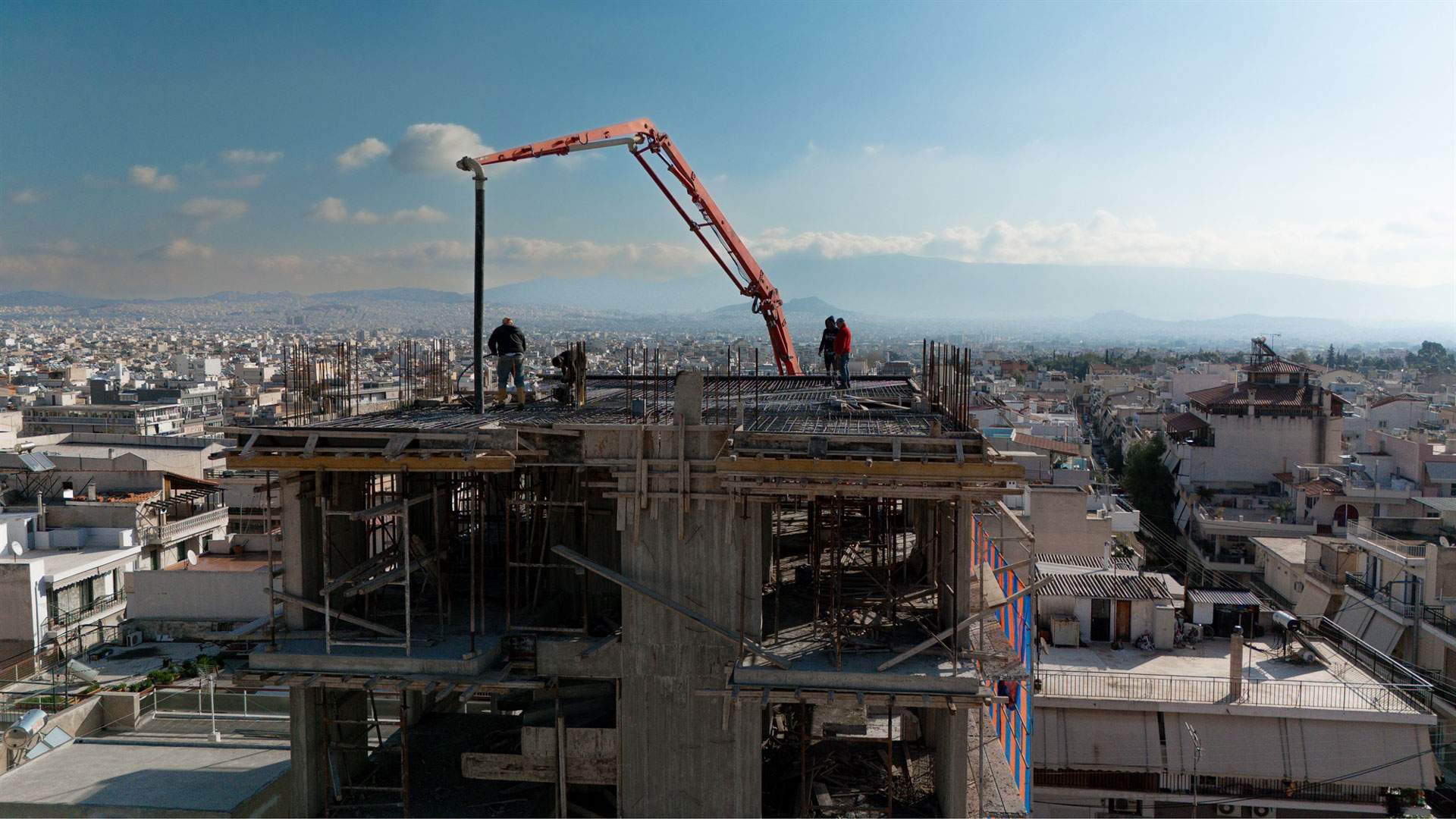 Πόλεμος για τις «κτηματοδομίες» Πόλεμος για τις «κτηματοδομίες»
